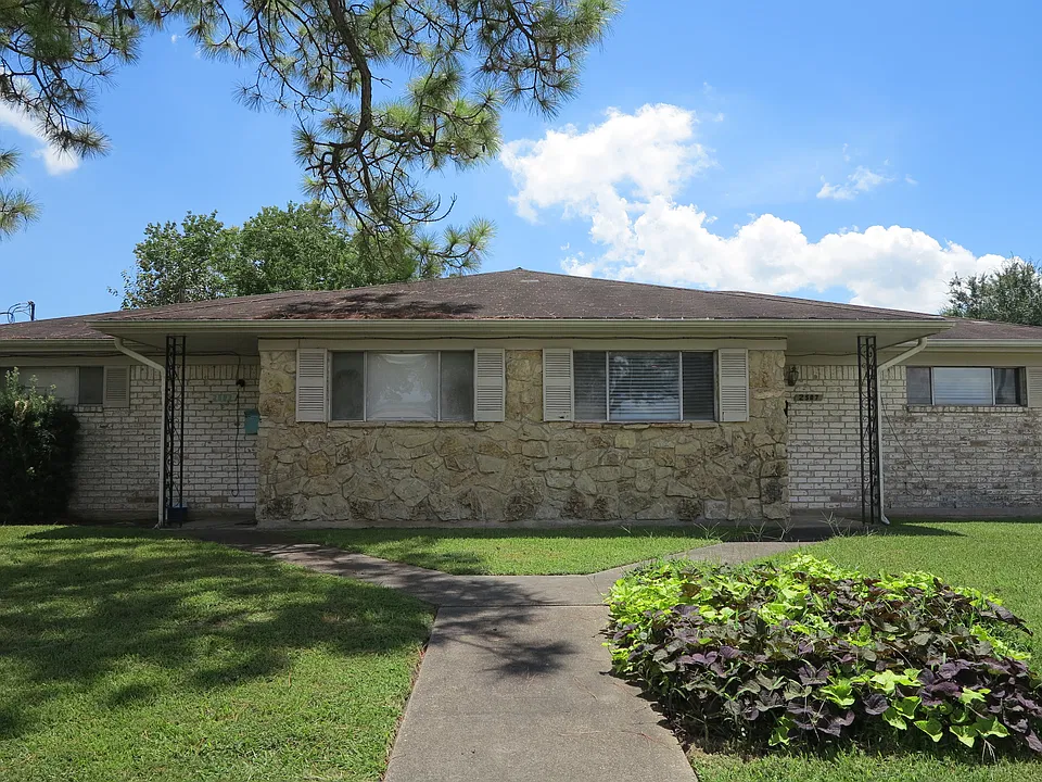 2507 Helena Ave #2507