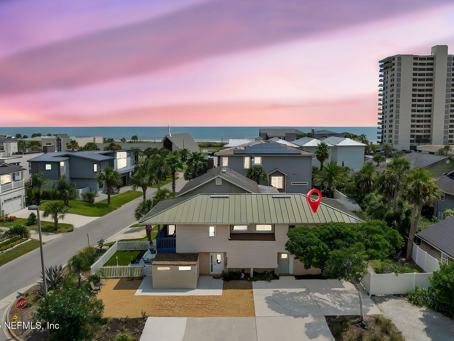 【中古】5×10/防球ネット② 2075 2ND Street N, Jacksonville Beach, FL 32250 [Price Cut $25,000