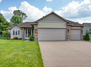113 Barkley Cir W, Cannon Falls, MN 55009