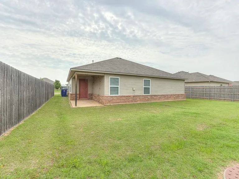 7609 Lipizzan Rd — Photo 17