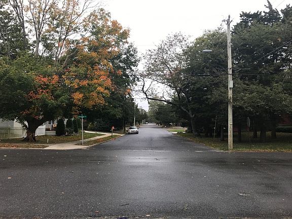 4th image of 333 1st Ave