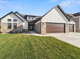9593 Corydalis Ave, Saint John, IN 46373