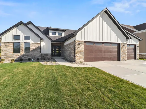 9593 Corydalis Ave, Saint John, IN 46373