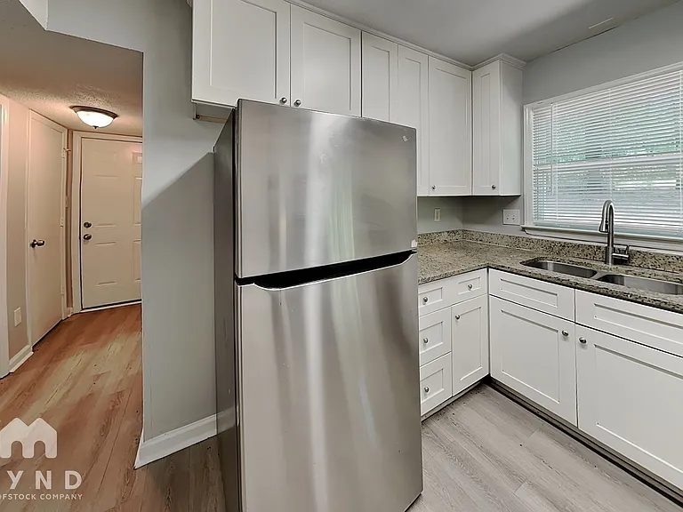 5424 Two Moons Dr — Photo 4