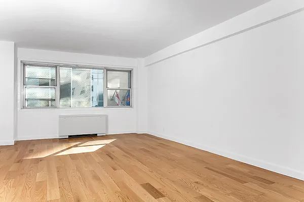 Rented by RELO REDAC INC. | media 11