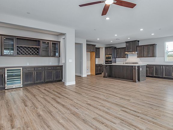 3rd image of 8855 Holly Oak Ct