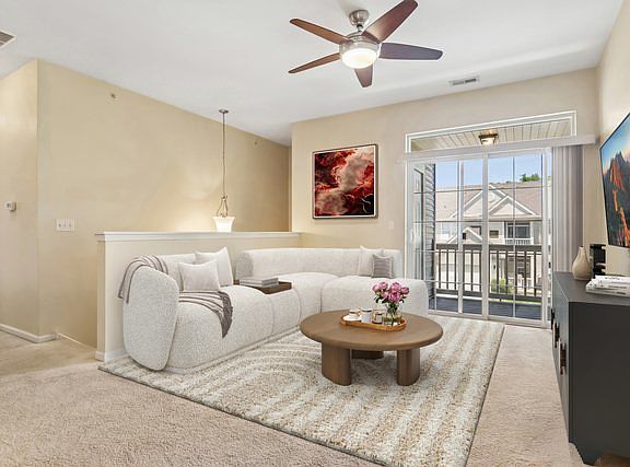 2nd image of 2220 Aurora Dr Unit 23