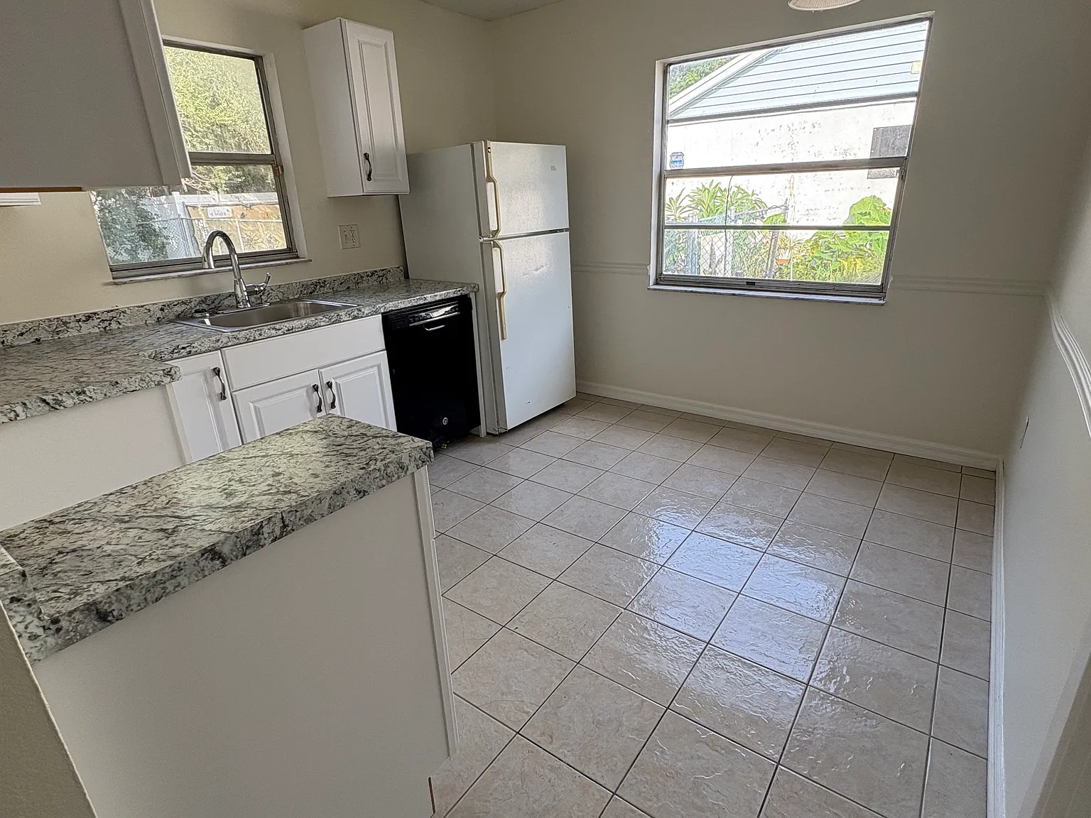 2 bed, 858 sqft, $1,395 — Photo 3