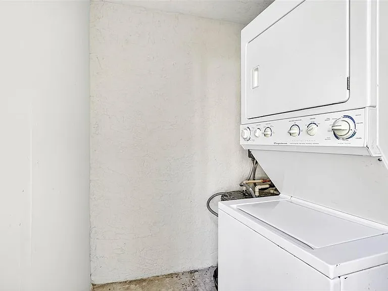7809 Niagara Ave #2105 — Photo 29