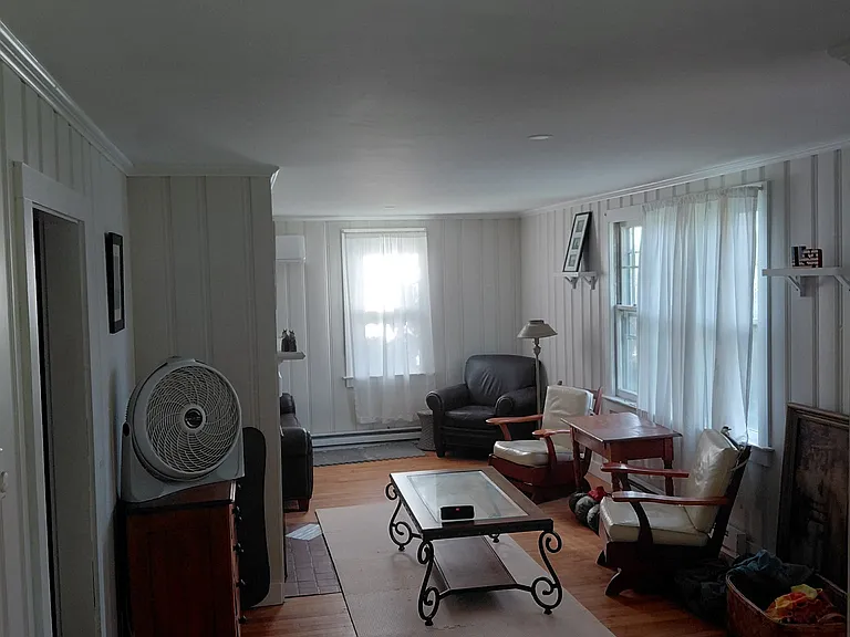 12 Houston Ave — Photo 5