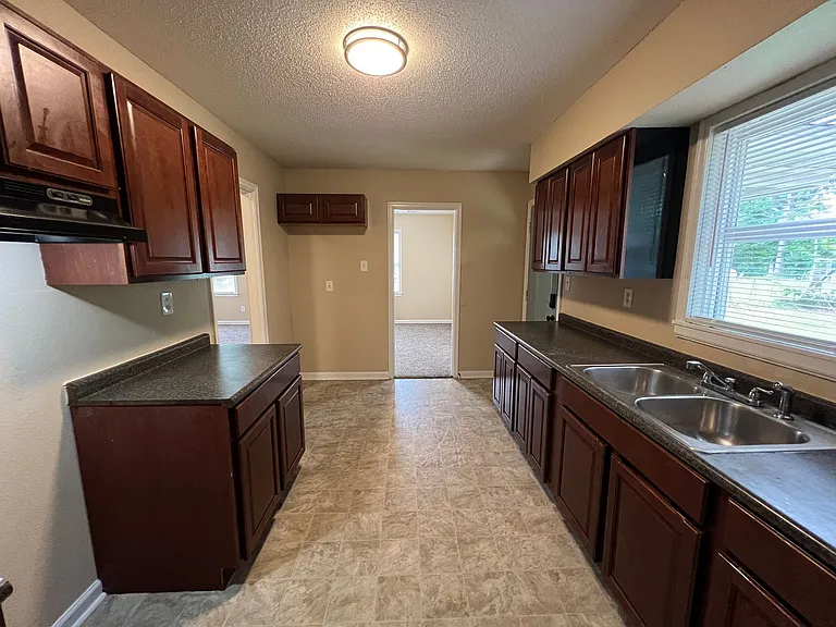 3525 N Trezevant St — Photo 11