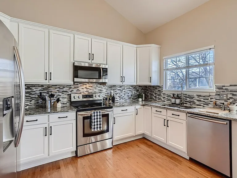 10593 Grove Ct — Photo 2