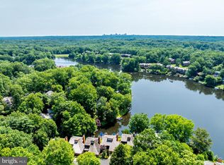 2127 Cabots Point Ln, Reston, VA 20191