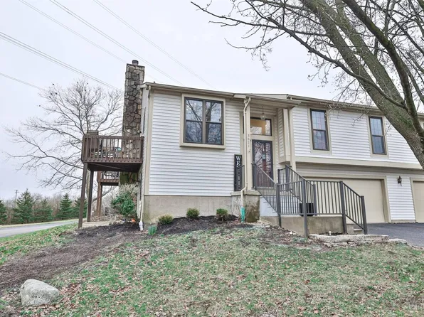 3621 Country Ridge Dr, Mason, OH 45040