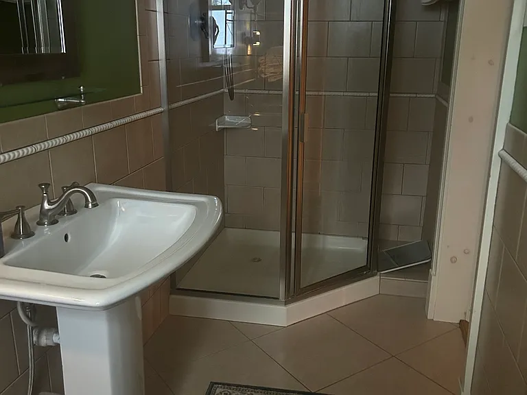 600 Clay Ave #4 — Photo 12