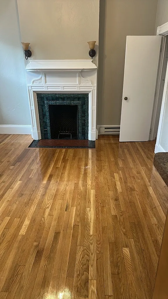Studio, 450 sqft, $2,400 — Photo 3