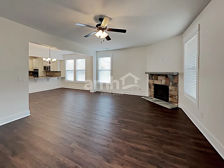 1104 Westlawn Blvd — Photo 5