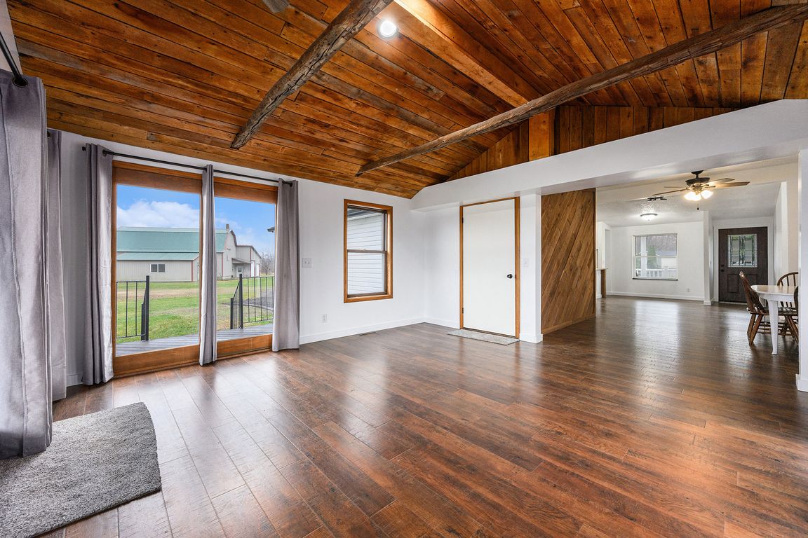 next background image