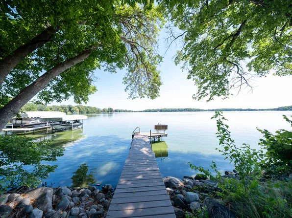 24075 W Cedar Lake Dr, New Prague, MN 56071