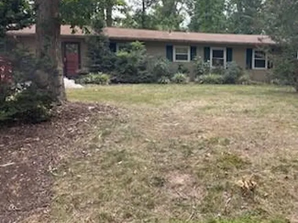 609 Austin Ln, Herndon, VA 20170