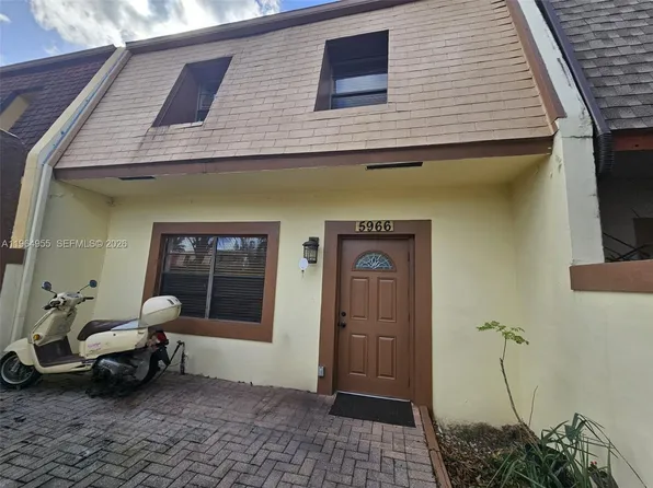 5966 NW 24th Ct, Fort Lauderdale, FL 33313