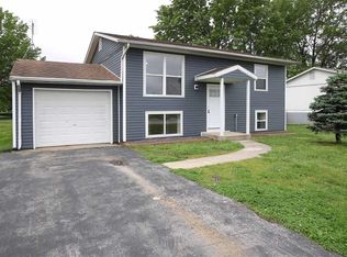 229 Bachman Ln, Godfrey, IL 62035