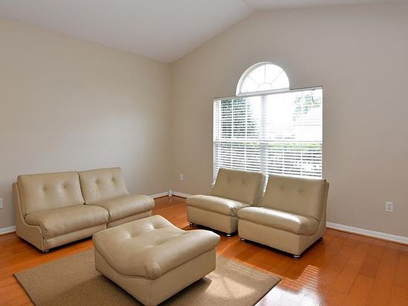 2nd image of 142 Brightview Dr