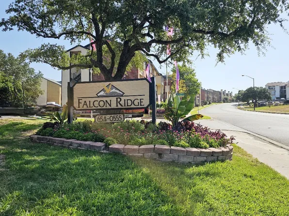 Falcon Ridge Apts
