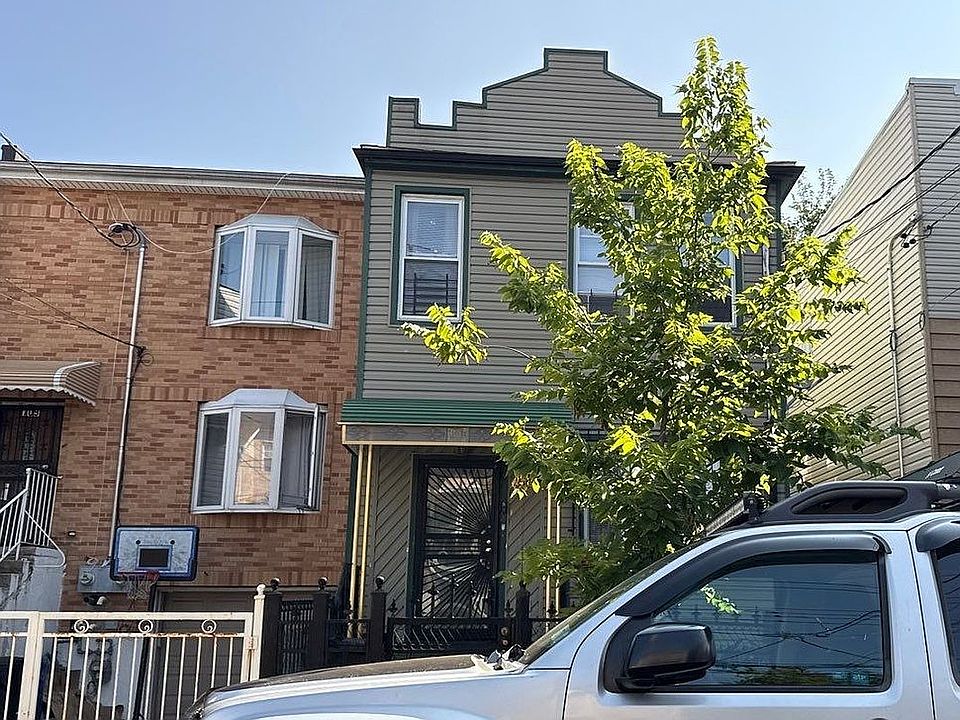 2nd image of 711 Schenck Ave #711