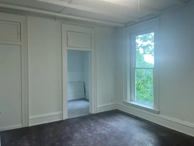 537 S 4th St — Photo 12
