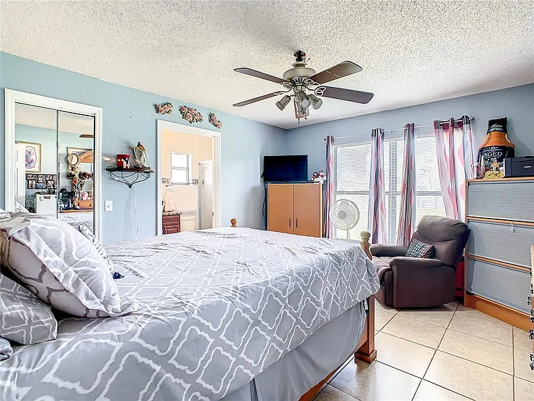 853 Blanc Ct — Photo 35