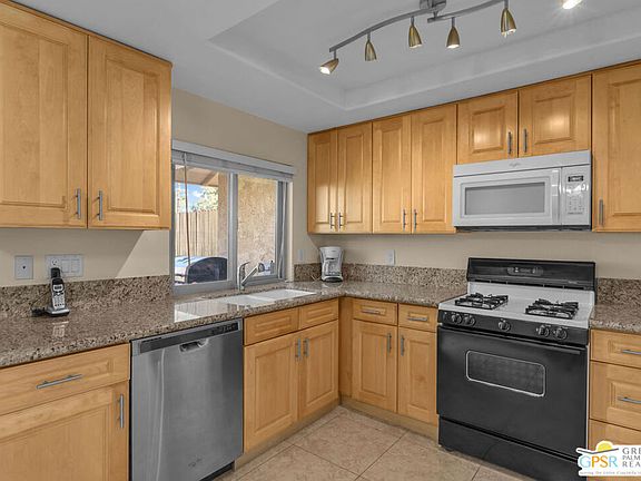 5th image of 73257 Rod Laver Ln