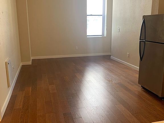 4th image of 1010 Grant Ave #25