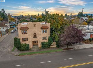 2634 NE Broadway St, Portland, OR