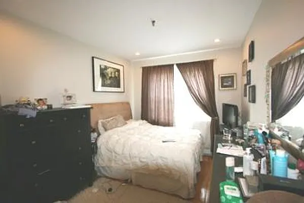 Rented by Corcoran | media 13