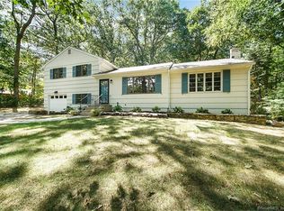 229 E Rocks Rd, Norwalk, CT 06851