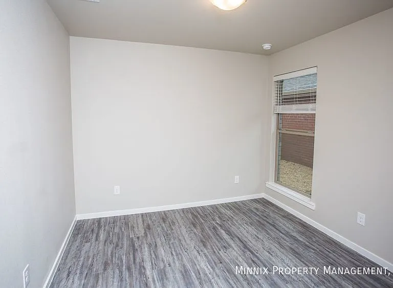 2102 N Avenue L #A — Photo 7