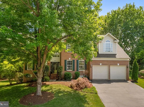 20460 Swan Creek Ct, Sterling, VA 20165