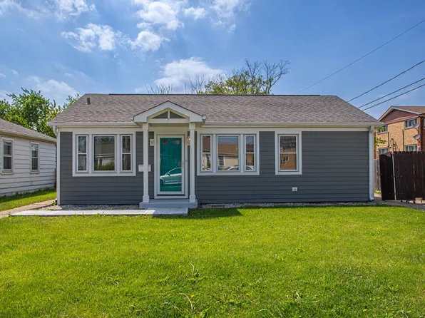 4728 Grace St, Schiller Park, IL 60176