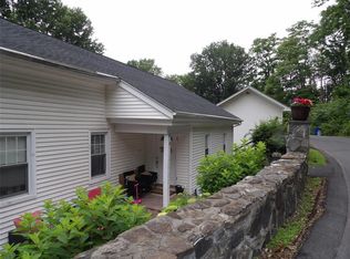 12 Maple Ave, Croton Falls, NY 10519