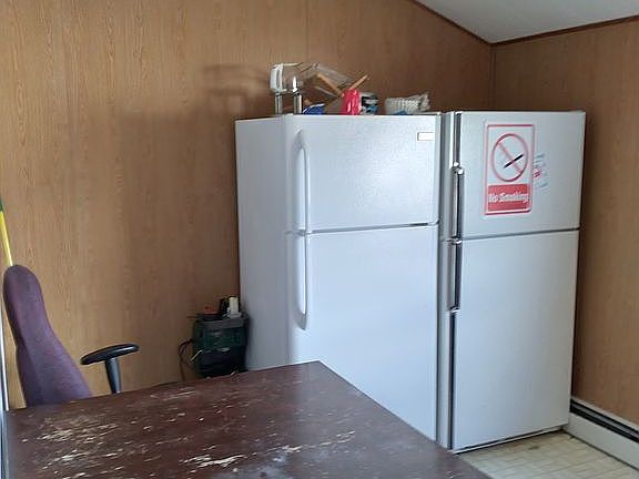 3rd image of 137 Loop Rd