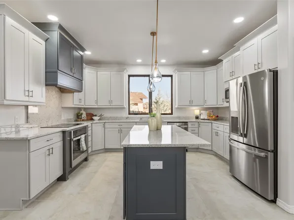 220 Grand Canyon Dr, White Rock, NM 87547