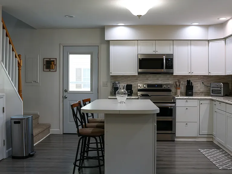 22885 Holly Way E — Photo 5