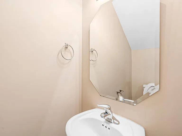 12562 McGrath Dr — Photo 10