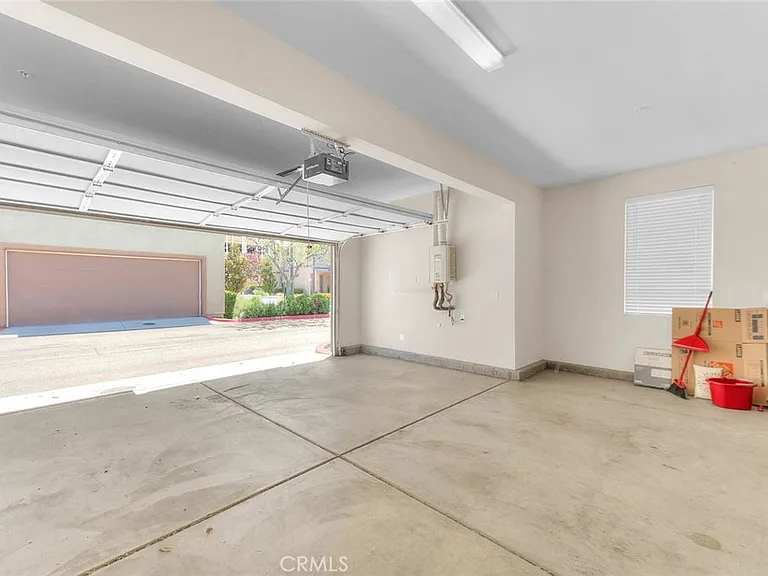 8836 Banyan — Photo 41