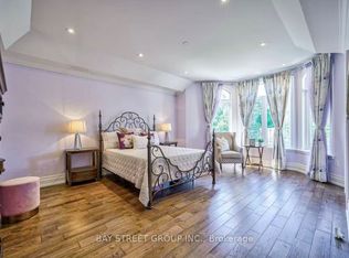 426 Centre St E #E, Richmond Hill, ON L4C 1B7