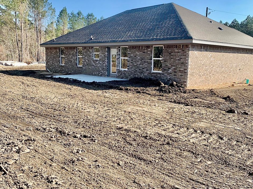 2nd image of 153 Meadowood St
