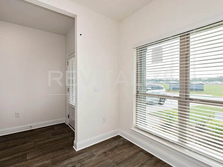 13330 Shea Cir — Photo 10