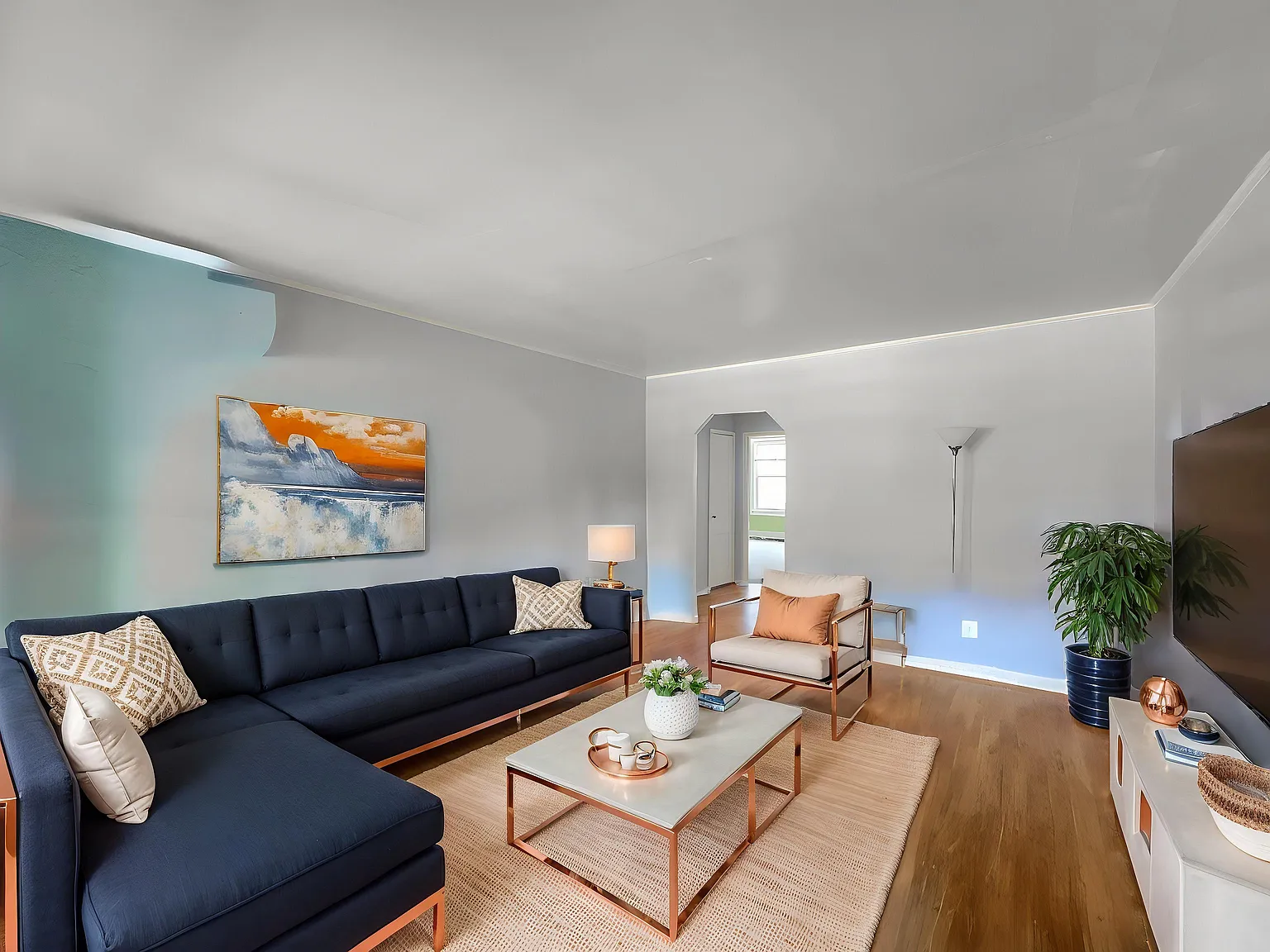 2 bed, 1050 sqft, $2,800 — Photo 2