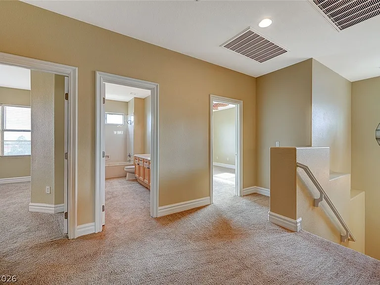 9462 Castillana Ct — Photo 44